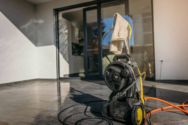 Best Oil Spill Cleanup  in Leon, IA